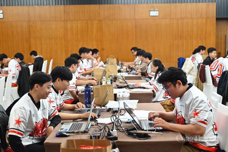 Hackathon GDG DevFest MienTrung 2025 mở rộng đa dạng đề tài, khuyến khích thế hệ trẻ Việt Nam đóng góp giải pháp cho sự phát triển đất nước.