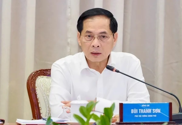 Phó Thủ tướng Chính phủ Bùi Thanh Sơn làm việc với UBND TP. Hồ Chí Minh về tiến độ Diễn đàn Kinh tế mùa thu 2025.