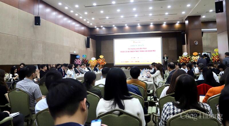 Diễn đàn “Thị trường vàng Việt Nam: Thuận lợi và thách thức trong giai đoạn mới”. Ảnh: Hoa Quỳnh