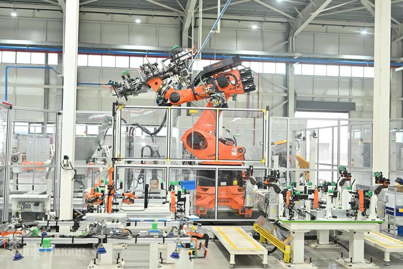 Das Ministerium für Industrie und Handel legte der Regierung einen Entwurf für ein Dekret zur Änderung und Ergänzung des Dekrets Nr. 116/2017/ND-CP über die Automobilherstellung vor. Illustrationsfoto: Can Dung.