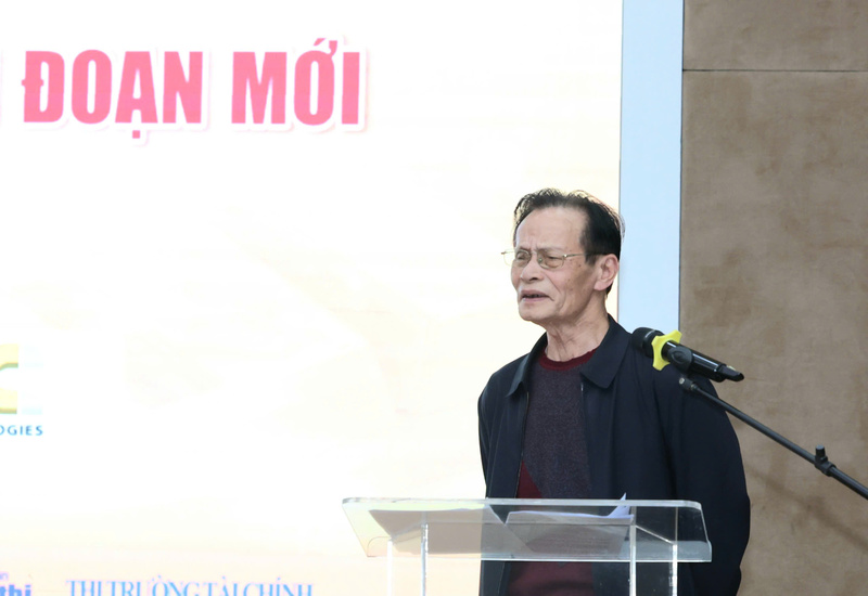 TS. Lê Xuân Nghĩa - Thành viên hội đồng tư vấn chính sách của Thủ tướng, nguyên Phó chủ tịch Ủy Ban giám sát tài chính quốc gia. Ảnh Ban tổ chức