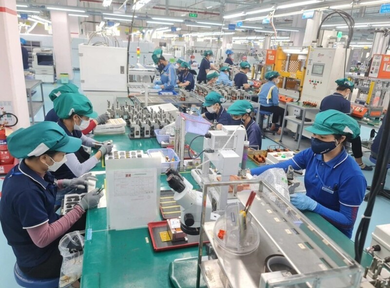 Để chính sách thực sự phát huy vai trò hỗ trợ, khuyến khích doanh nghiệp đầu tư vào lĩnh vực công nghiệp hỗ trợ. Ảnh: NT