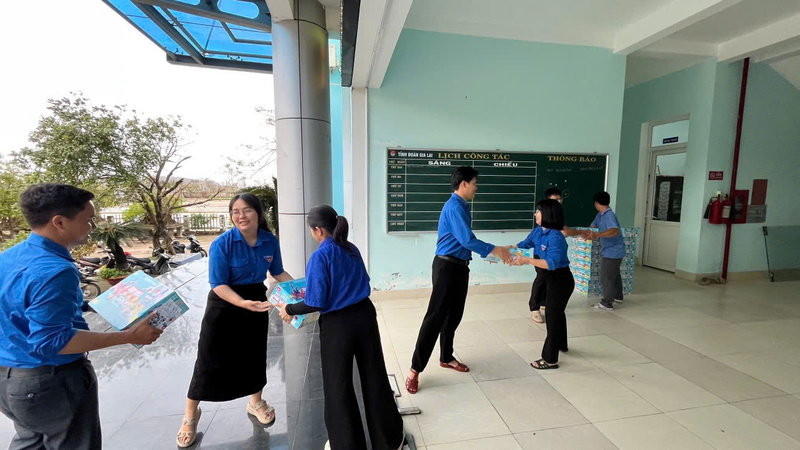 2.000 thùng sữa Kun sẽ được Hội đồng đội Trung ương chuyển tới trẻ em các tỉnh Gia Lai, Đắk Lắk, Khánh Hòa, Lâm Đồng