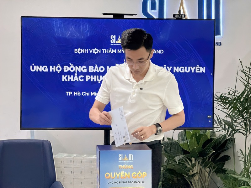 Ông Thái Hoàng Sơn - CEO Bệnh viện Thẩm mỹ SIAM Thailand phát động ủng hộ đồng bào miền Trung, Tây Nguyên