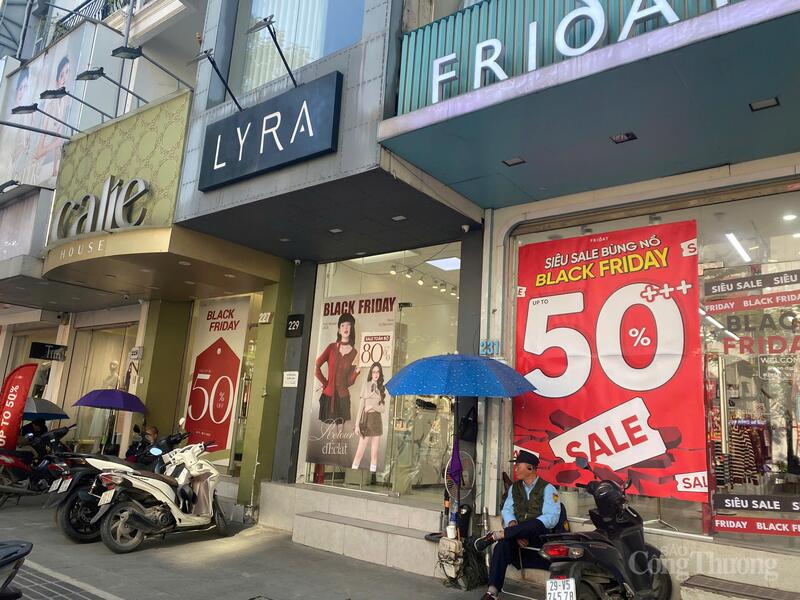 Sklepy świętują Czarny Piątek