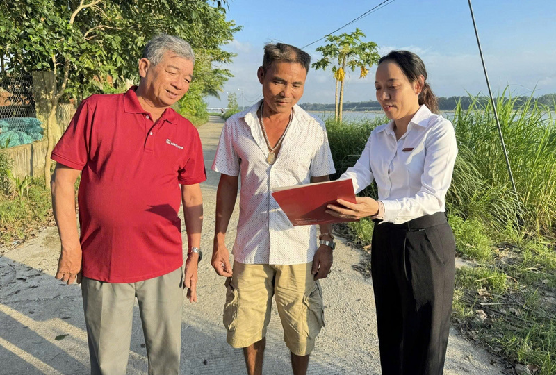 Tại xã Sơn Tịnh, rất nhiều nông dân đã được hỗ trợ các thủ tục để tiếp cận nguồn vốn vay ưu đãi để phát triển sản xuất