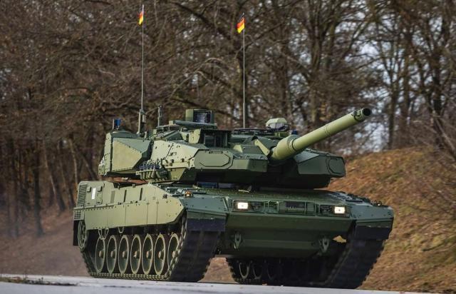 MBT Leopard-2A8 mới bàn giao cho Quân đội Đức. Ảnh: Getty