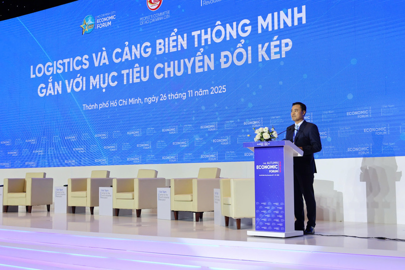 Phó Chủ tịch UBND TP. Hồ Chí Minh Bùi Xuân Cường chủ trì phiên thảo luận. Ảnh: Hoàng Chiến