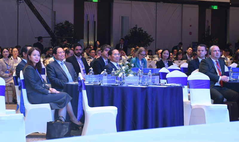 Thủ tướng Phạm Minh Chính, Phó Thủ tướng Bùi Thanh Sơn và các đại biểu dự chương trình. Ảnh: Thanh Minh.