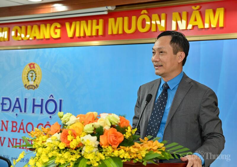 សមមិត្ត Le An Hai សមាជិកគណៈកម្មាធិការបក្សនៃក្រសួងឧស្សាហកម្ម និងពាណិជ្ជកម្ម ប្រធានសហភាពឧស្សាហកម្ម និងពាណិជ្ជកម្មវៀតណាមបានថ្លែងសុន្ទរកថាដឹកនាំមហាសន្និបាត។ រូបថត៖ Nam Nguyen