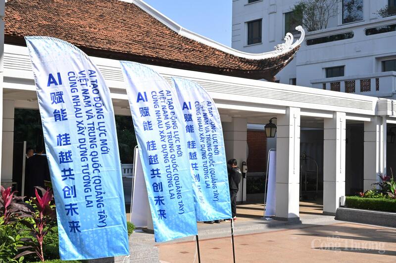 Không gian trưng bày các giải pháp công nghệ AI với chủ đề: "AI tạo động lực mới, Việt Nam và Trung Quốc (Quảng Tây) cùng nhau xây dựng tương lai".