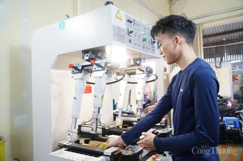 শিল্প প্রচার কর্মসূচির আওতায় ব্যবসাগুলিকে সহায়তাকারী যন্ত্রপাতি ও সরঞ্জাম দা নাং-এর রপ্তানি টার্নওভার বৃদ্ধিতে ইতিবাচক অবদান রেখেছে।