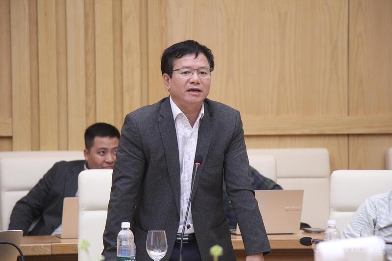 Các cán bộ, chuyên viên Tập đoàn Điện lực Việt Nam tham gia góp ý dự thảo.