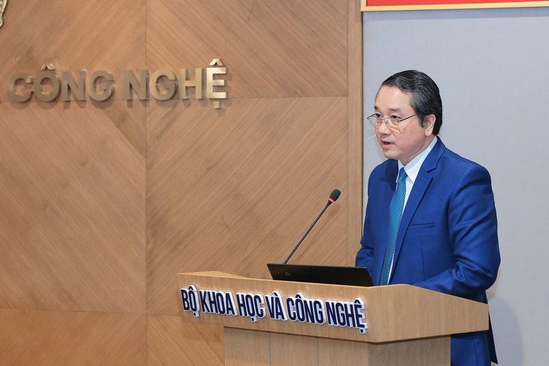 Giám đốc Quỹ NAFOSTED Đào Ngọc Chiến phát biểu tại buổi lễ.