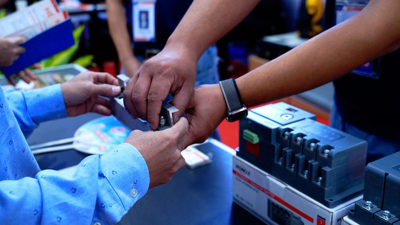 Các doanh nghiệp chú trọng thiết kế gian hàng hiện đại, tích hợp khu trải nghiệm tương tác và trình diễn công nghệ.