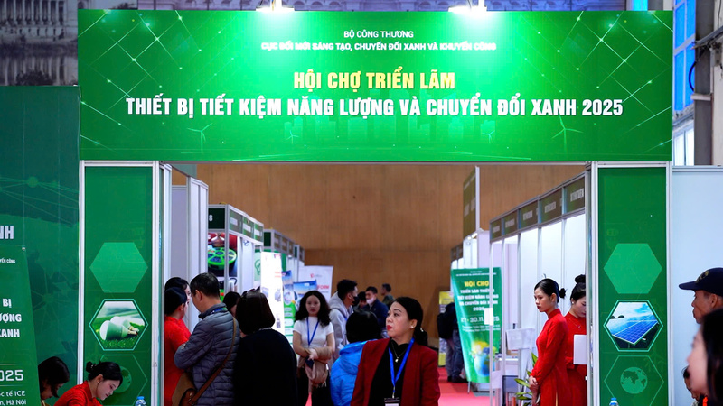 Triễn lãm thu hút đông đảo doanh nghiệp tham gia.