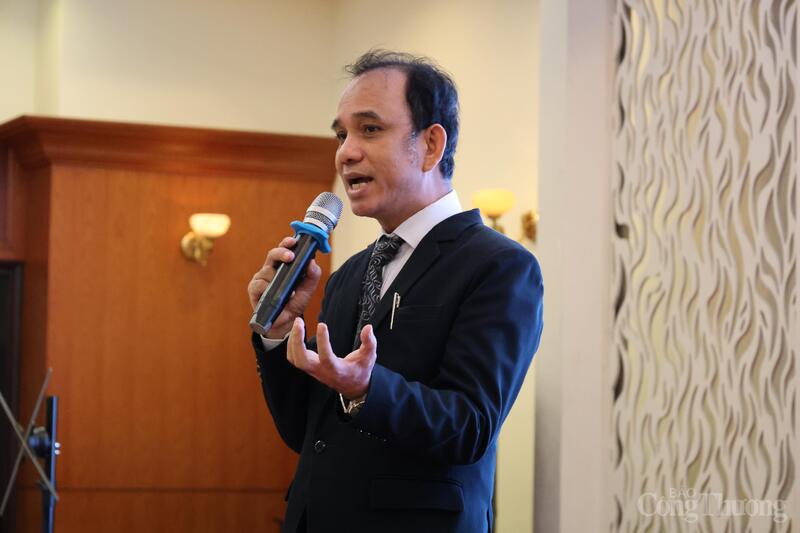 Ông Trần Quốc Tâm, Giám đốc Công ty Cổ phần Cơ điện Liên Thành Việt Nam (Lithaco) phát biểu tại hội thảo