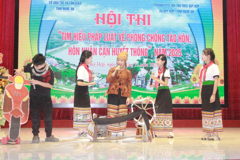 Hội thi “Tìm hiểu pháp luật về phòng chống tảo hôn, hôn nhân cận huyết thống năm 2025” là hoạt động thiết thực, góp phần quan trọng trong chuỗi giải pháp giảm thiểu tảo hôn tại các xã vùng sâu, vùng xa và khu vực biên giới Nghệ An.