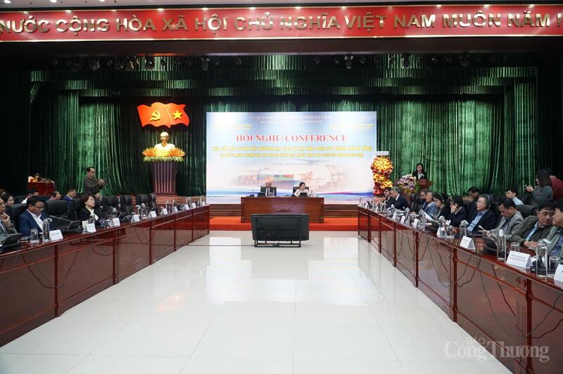 Hội nghị xúc tiến đầu tư vào Khu thương mại tự do và hạ tầng logistics Đà Nẵng.