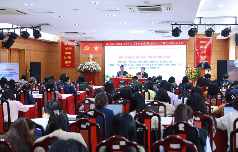 Hội thảo khoa học quốc gia “Đổi mới, nâng cao chất lượng, hiệu quả công tác xuất bản, phát hành và nghiên cứu, học tập sách lý luận, chính trị - Kết quả và định hướng”. Ảnh: Nhà xuất bản Chính trị quốc gia Sự thật.