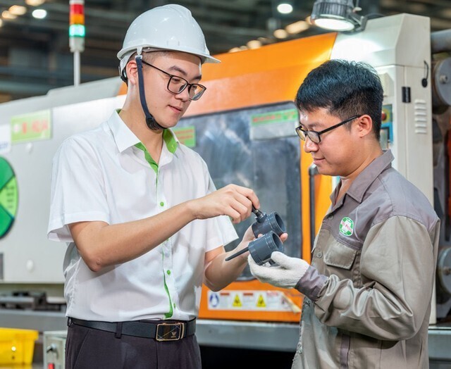 Doanh nghiệp đóng góp vào hành trình phát triển bền vững của Việt Nam. Ảnh minh họa