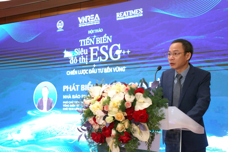 Ông Phạm Nguyễn Toan, Phó Chủ tịch Hiệp hội Bất động sản Việt Nam, Tổng Biên tập Tạp chí điện tử Bất động sản Việt Nam, phát biểu tại hội thảo