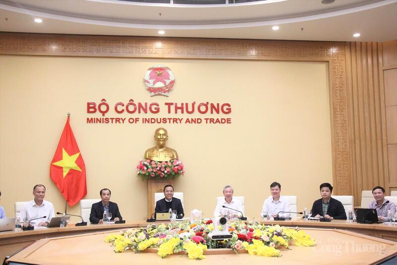 Bộ Công Thương họp về phê duyệt phương thức vận hành hệ thống điện 2026. Ảnh: P.C.