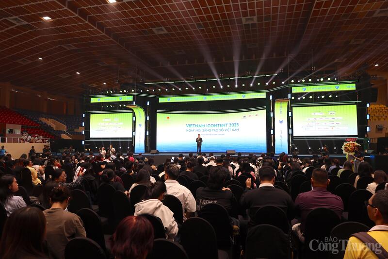 Quang cảnh diễn đàn