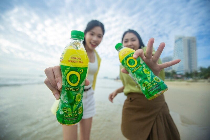 Khoảnh khắc thư giãn với Trà Xanh Không Độ giữa nhịp sống hối hả giúp tinh thần sảng khoái, cân bằng và tiếp thêm cảm hứng để đi xa hơn.