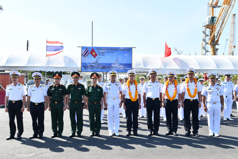 Các đại biểu chụp ảnh chung