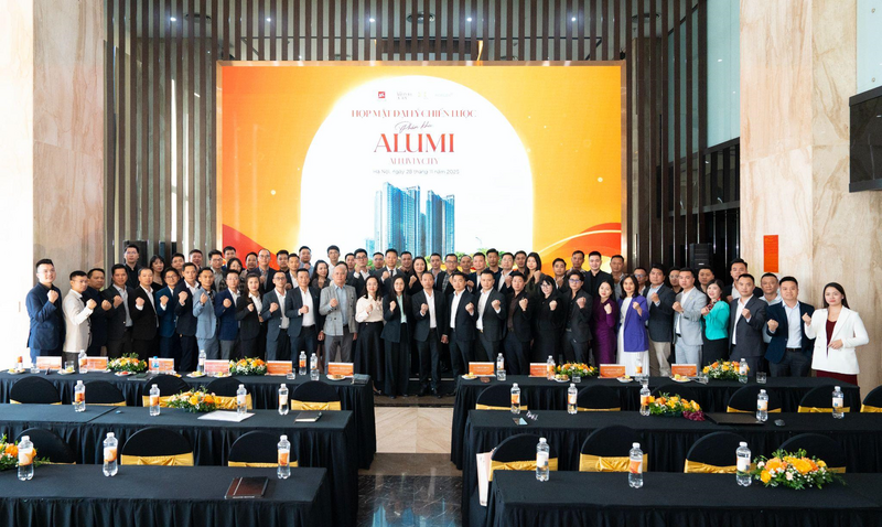 Với sự tham dự của hơn 100 đối tác đại lý, đơn vị bất động sản hàng đầu, sự kiện đánh dấu bước tăng tốc quan trọng của thành phố sinh thái khoáng nóng tiên phong bên sông Hồng, đồng thời cũng là biểu tượng của dòng bất động sản năng lượng tại Việt Nam.