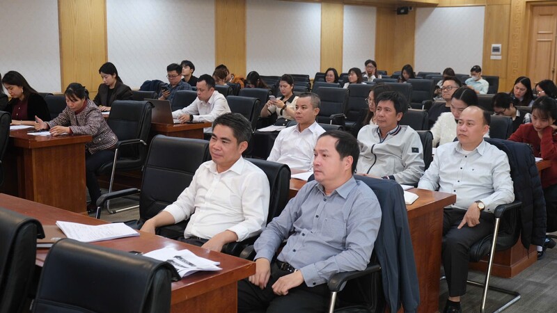 Cán bộ ngành Công Thương tham gia tập huấn cải cách hành chính. Ảnh: Lê An