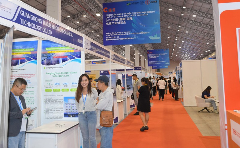 CIEIE 2025 đóng vai trò là cầu nối hợp tác thương mại, công nghệ giữa Trung Quốc, Việt Nam và khu vực Đông Nam Á, hướng tới xây dựng hệ sinh thái thương mại điện tử mở, hiệu quả và bền vững. Ảnh: Minh Khuê.