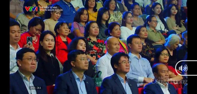 Chương trình với sự tham gia của đông đảo khán giả. Ảnh: Hoa Quỳnh