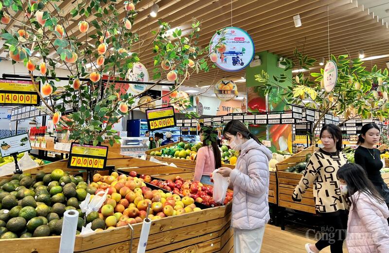 Marknaden återgick snabbt till det normala efter stormen och översvämningen. Foto: Hien Mai.