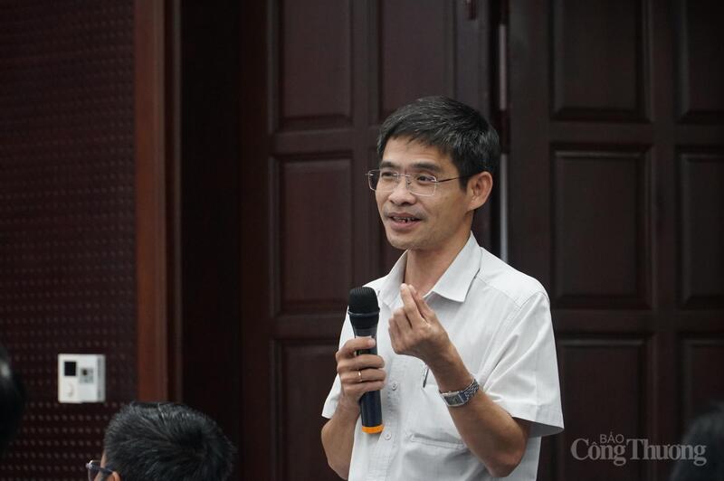 Ông Trương Xuân Tý, Phó Giám đốc Sở Nông nghiệp và Môi trường, Thường trực Ban Chỉ huy Phòng thủ dân sự TP. Đà Nẵng cho biết lượng mưa từ ngày 25/10 - 25/11 vừa qua bằng hơn 70% tổng lượng mưa trung bình năm của TP. Đà Nẵng