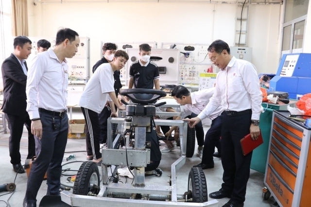 Việt Nam hiện có khoảng 2.000 doanh nghiệp hoạt động trong lĩnh vực công nghiệp hỗ trợ