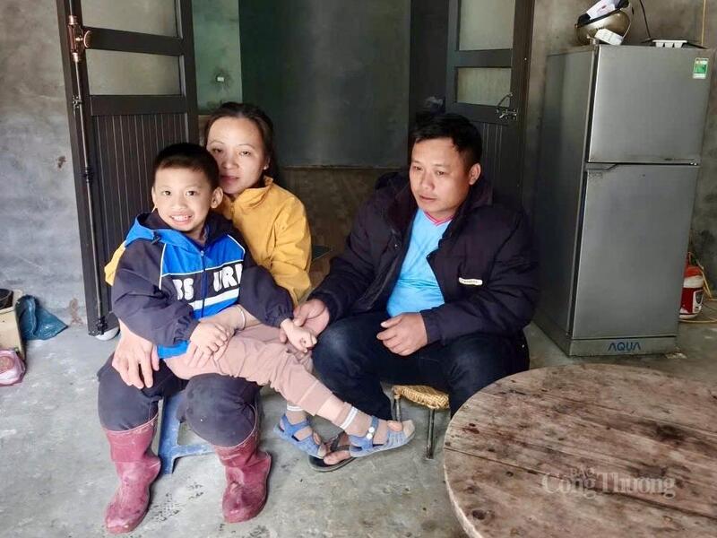 Ngôi nhà được xây mới của gia đình anh Triệu Văn Hùng từ hỗ trợ của Chương trình Mục tiêu quốc gia giảm nghèo bền vững cùng nguồn vốn vay ưu đãi từ Ngân hàng Chính sách xã hội