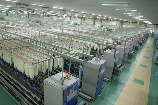 A Vinatex Phu Hung modern pergetőgép rendszere. Fotó: Vinatex Phu Hung