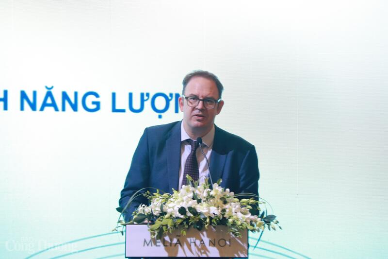 Г-н Джон Роберт Коттон, заместитель директора ETP/ЮНОПС. Фото: Тхань Туан