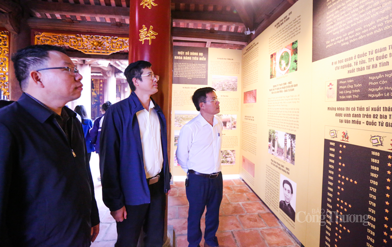 Triển lãm giới thiệu, quảng bá những giá trị đặc sắc của Di tích Quốc gia đặc biệt Văn Miếu - Quốc Tử Giám, nơi kết tinh tinh hoa giáo dục Việt Nam, biểu tượng của truyền thống hiếu học, tôn sư trọng đạo và trọng dụng hiền tài.