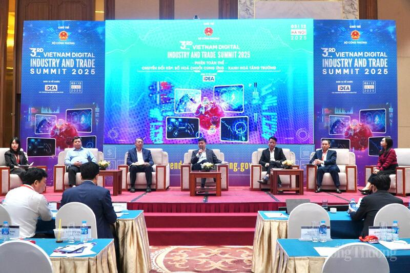 Tọa đàm “Thúc đẩy chuyển đổi số ngành Công Thương”. Ảnh: Minh Trang