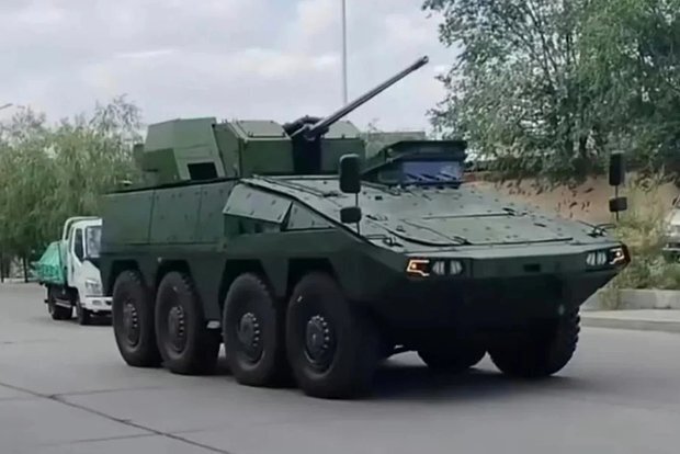 Mẫu xe APC mới của Trung Quốc có nhiều nét tương đồng với APC Boxer của Đức. Ảnh: Defense Blog