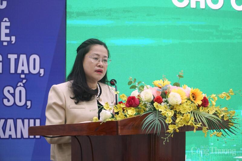 לדברי גב' דו טי מין טראם, סגנית מנהלת המחלקה לחדשנות, טרנספורמציה ירוקה וקידום תעשייתי, טרנספורמציה ירוקה יוצרת יתרונות תחרותיים בני קיימא עבור מפעלים תעשייתיים כפריים.