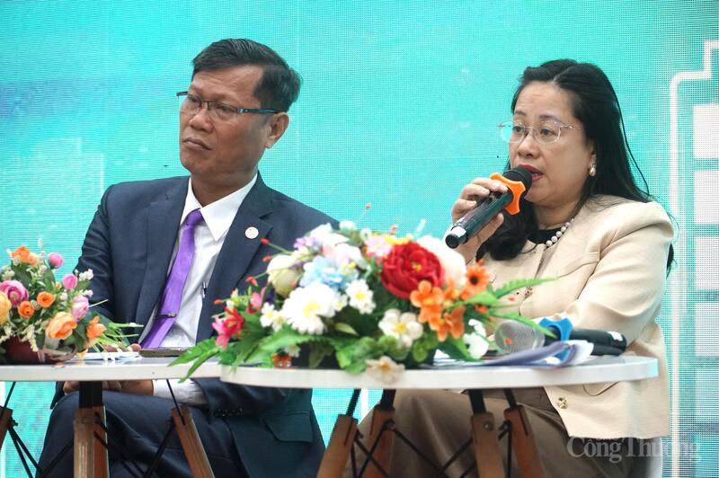 Biträdande direktör för avdelningen för innovation, grön omvandling och industriell marknadsföring, Do Thi Minh Tram, sade att avdelningen genomför många stödprogram som stödjer landsbygdsindustrins resa mot att göra produkter 