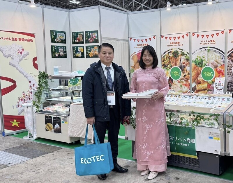 Tham tán thương mại, Thương vụ Việt Nam tại Nhật tham dự Triển lãm Japan's Food Export Fair và tìm cơ hội kết nối đưa hàng Việt tiến sâu hơn vào thị trường Nhật.