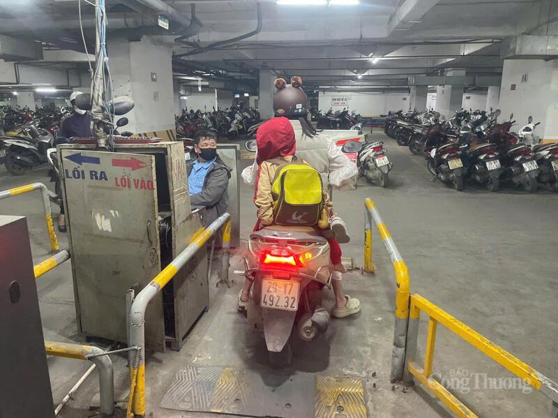 Lối vào hầm gửi xe tại chung cư HH Linh Đàm.