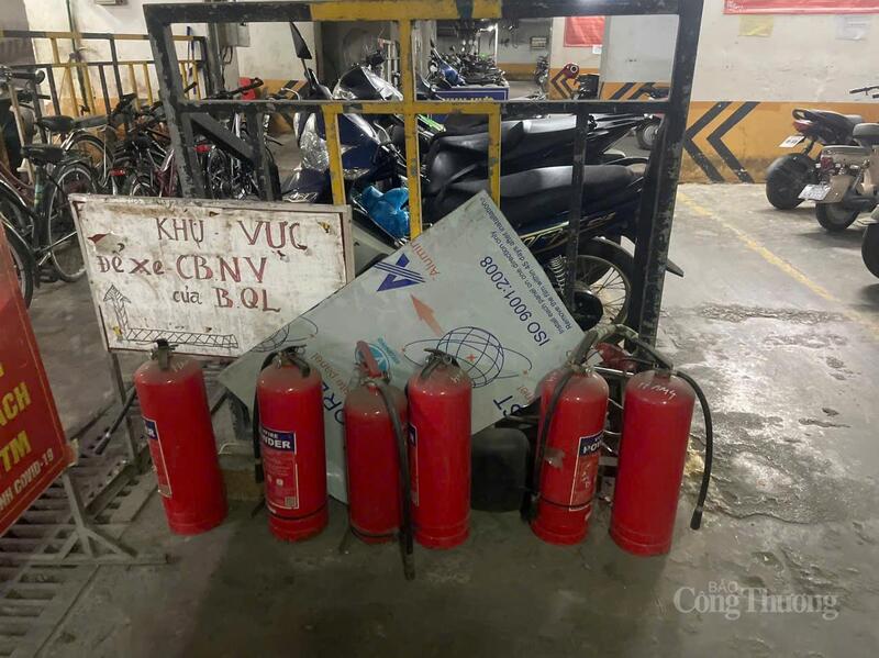 Khu vực để thiết bị chữa cháy.