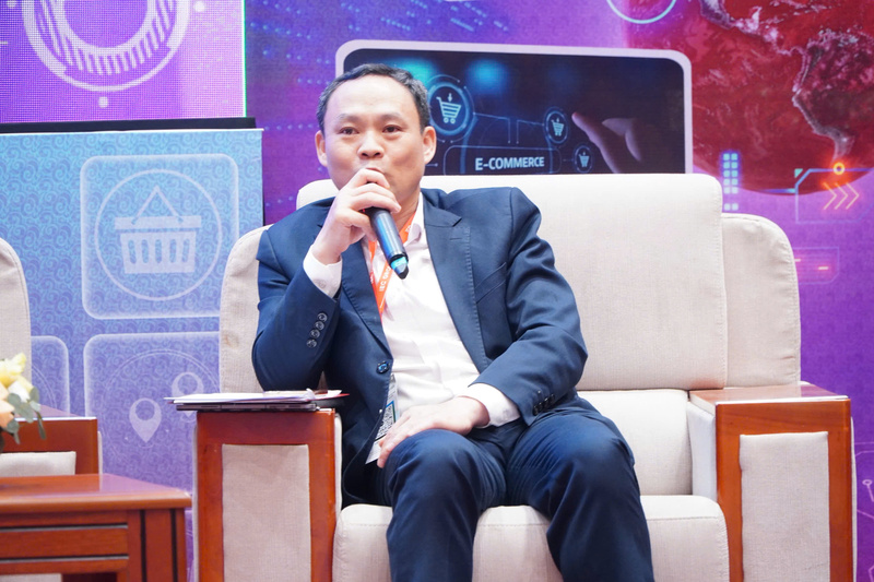 Ông Lê Văn Bính, Bí thư Đảng ủy, Chủ tịch HĐND xã Phượng Dực, thành phố Hà Nội. Ảnh: Minh Trang