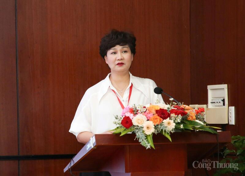 TS. Nguyễn Diệu Nương, Ban Chiến lược Petrovietnam chia sẻ tại hội nghị.